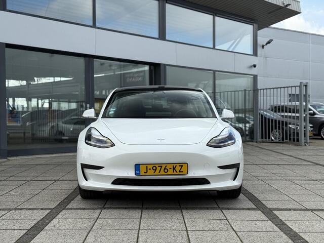 Tesla Model 3 Range Plus | Autopilot | Panorama | Leder | Navi | Autopilot | Panorama | Leder |