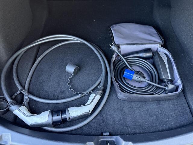 Tesla Model 3 Range Plus RWD | Autopilot | Panorama | Leder |