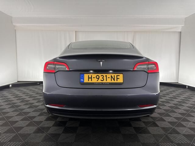 Tesla Model 3 Standard RWD Plus 60 kWh [ 3-Fase ] (INCL-BTW) Aut. *PANO | AUTO-PILOT | NAPPA-LEATHER | KEYLESS | FULL-LED | MEMORY-PACK | SURROUND-VIEW | DAB | CARPLAY | DIGI-COCKPIT | LANE-ASSIST | COMFORT-SEATS | 19"ALU*