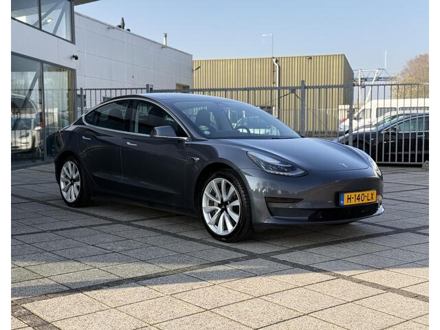 Tesla Model 3 Range Plus RWD | Autopilot | Panorama | Leder |