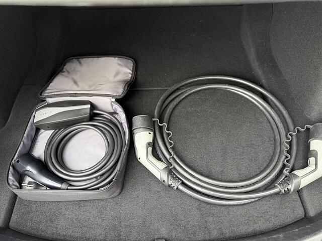 Tesla Model 3 Range Plus | Autopilot | Panorama | Leder | Navi | Camera