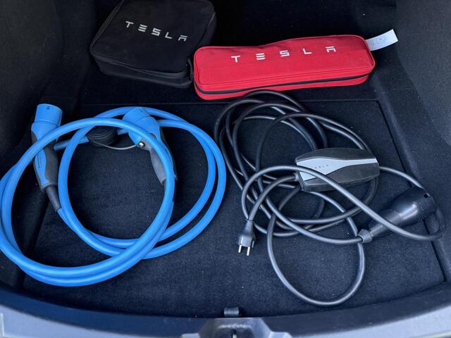 Tesla Model 3 Long Range AWD Dual | Autopilot | Panorama | Bruin Leer |