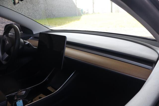 Tesla Model 3 Performance AWD75kWh I Geen Import I Achteruitrijcamera I Zwart