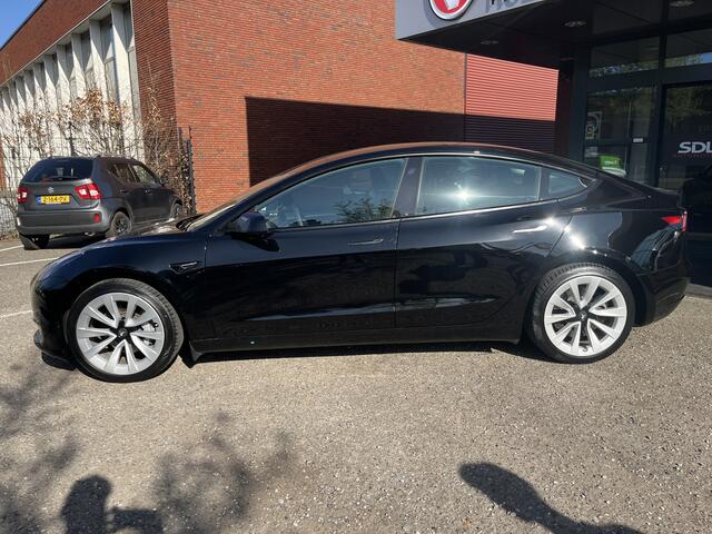 Tesla Model 3 Standard RWD Plus 60 kWh // LEDER // PANODAK // ELEK.STOELEN+GEHEUGEN // AUTOPILOT /// 360 CAMERA // NAVI //