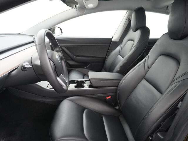 Tesla Model 3 2020! RWD SR+ 60kWh 325PK FSD-3 Computer AutoPilot Leder PanoDak Adaptive-Cruise Lmv 18" Camera's Elektr.-Stuur+Stoelen+Spiegels+Geheugen+Easy-Entry+Verwarmde stoelen Park assistent PDC WIFI Lane-Assist Speed-Assist Navi LED Comfortstoelen ACC DAB Voorver