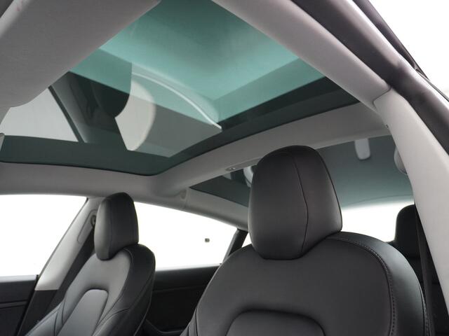 Tesla Model 3 RWD SR+ 60kWh 325PK 19" FSD-3 Computer AutoPilot Leder PanoDak Adaptive cruise Camera's Elektr.-Stuur+Stoelen+Bank+Spiegels+Geheugen+Easy-Entry+Verwarmde stoelen Park assistent PDC WIFI Ecc Lane-Assist Speed-Assist Navi LED Comfortstoelen ACC DAB Voorverw