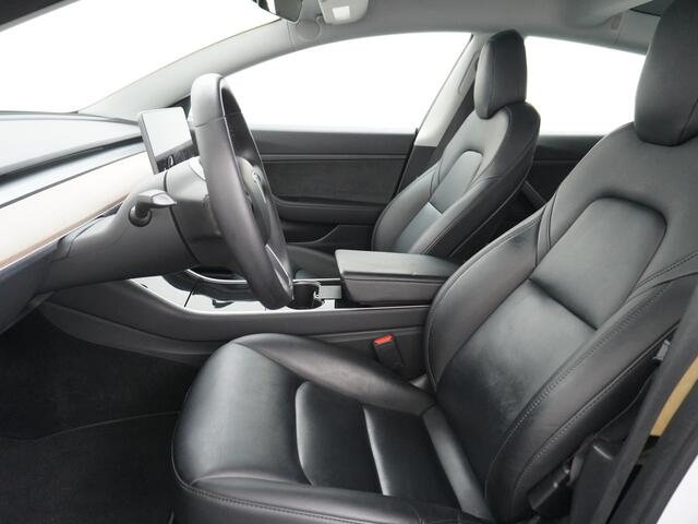 Tesla Model 3 RWD SR+ 60kWh 325PK 19" FSD-3 Computer AutoPilot Leder PanoDak Adaptive cruise Camera's Elektr.-Stuur+Stoelen+Bank+Spiegels+Geheugen+Easy-Entry+Verwarmde stoelen Park assistent PDC WIFI Ecc Lane-Assist Speed-Assist Navi LED Comfortstoelen ACC DAB Voorverw