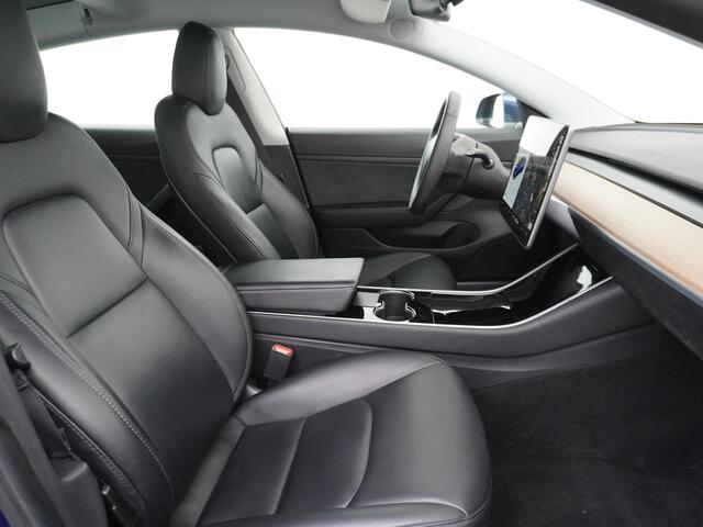 Tesla Model 3 2020 RWD SR+ 60kWh 325PK FSD-3 Computer AutoPilot Leder PanoDak Adaptive-Cruise Lmv 18" Camera's Elektr.-Stuur+Stoelen+Spiegels+Geheugen+Easy-Entry+Verwarmde stoelen Park assistent PDC WIFI Navi LED Comfortstoelen ACC DAB Voorverwarmen interieur en Keyles
