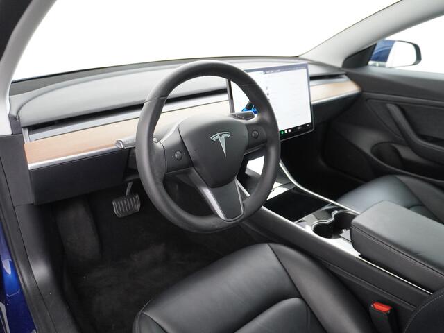 Tesla Model 3 2020 RWD SR+ 60kWh 325PK FSD-3 Computer AutoPilot Leder PanoDak Adaptive-Cruise Lmv 18" Camera's Elektr.-Stuur+Stoelen+Spiegels+Geheugen+Easy-Entry+Verwarmde stoelen Park assistent PDC WIFI Navi LED Comfortstoelen ACC DAB Voorverwarmen interieur en Keyles