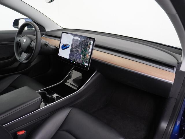 Tesla Model 3 2020 RWD SR+ 60kWh 325PK FSD-3 Computer AutoPilot Leder PanoDak Adaptive-Cruise Lmv 18" Camera's Elektr.-Stuur+Stoelen+Spiegels+Geheugen+Easy-Entry+Verwarmde stoelen Park assistent PDC WIFI Navi LED Comfortstoelen ACC DAB Voorverwarmen interieur en Keyles