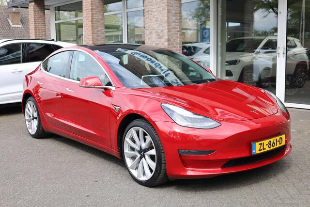 Tesla Model 3 Long Range AWD 75 kWh CAMERA DUAL-MOTOR AUTOPILOT STANDAARD 19"LMV LEER STOELVERWARMING PANO DODEHOEKDETECTIE NAP ENZ.