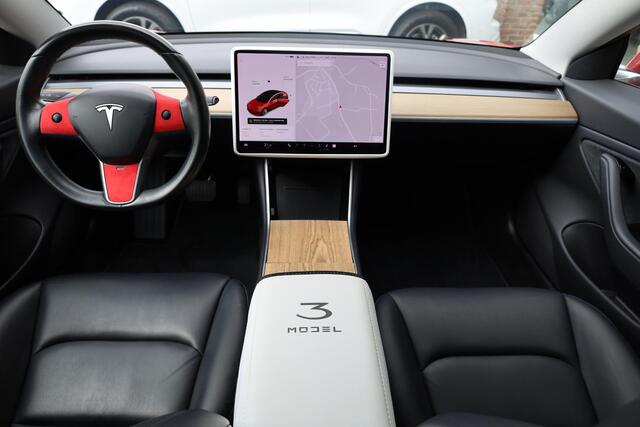 Tesla Model 3 Long Range AWD 75 kWh CAMERA DUAL-MOTOR AUTOPILOT STANDAARD 19"LMV LEER STOELVERWARMING PANO DODEHOEKDETECTIE NAP ENZ.