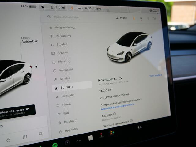 Tesla Model 3 Standard RWD Plus 60 kWh 325pk Automaat Autopilot / Navigatie / NL-Auto / 1e Eigenaar