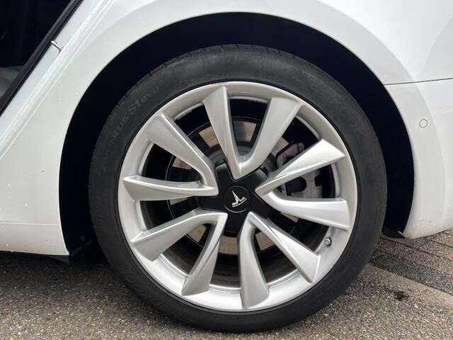 Tesla Model 3 Standard RWD Plus 60 kWh AUTOPILOT | LEDER | RIJKLAAR INCL. 12 MND. BOVAGGARANTIE