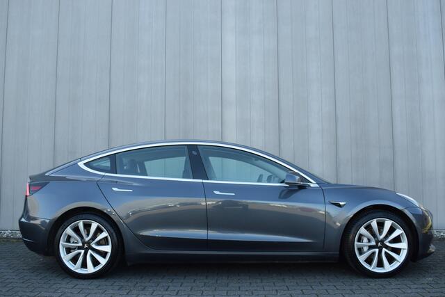 Tesla Model 3 Long Range AWD 75 kWh Panoramadak | Zwart Leder | 360°Camera | Keyless | Autopilot