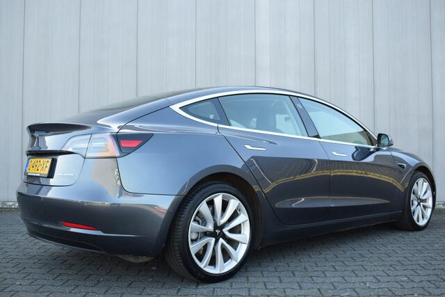 Tesla Model 3 Long Range AWD 75 kWh Panoramadak | Zwart Leder | 360°Camera | Keyless | Autopilot