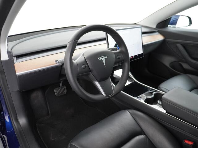 Tesla Model 3 RWD SR+ 60kWh 325PK FSD 3-Computer Lmv 19" AutoPilot Leder PanoDak Adaptive-Cruise Lmv Camera's Elektr.-Stuur+Stoelen+Spiegels+Geheugen+Easy-Entry+Verwarmde stoelen Park assistent PDC WIFI Lane-Assist Speed-Assist Navi LED Comfortstoelen ACC DAB Keyless e