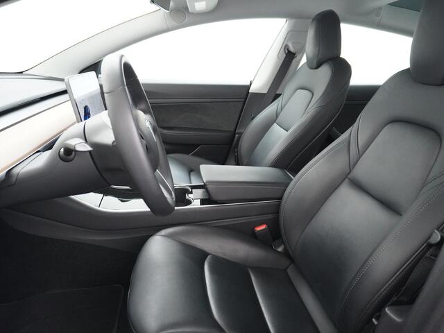 Tesla Model 3 RWD SR+ 60kWh 325PK FSD 3-Computer Lmv 19" AutoPilot Leder PanoDak Adaptive-Cruise Lmv Camera's Elektr.-Stuur+Stoelen+Spiegels+Geheugen+Easy-Entry+Verwarmde stoelen Park assistent PDC WIFI Lane-Assist Speed-Assist Navi LED Comfortstoelen ACC DAB Keyless e