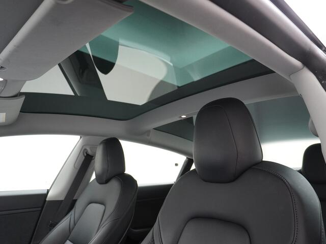 Tesla Model 3 RWD SR+ 60kWh 325PK FSD 3-Computer Lmv 18" AutoPilot Leder PanoDak Adaptive-Cruise Lmv Camera's Elektr.-Stuur+Stoelen+Spiegels+Geheugen+Easy-Entry+Verwarmde stoelen Park assistent PDC WIFI Lane-Assist Speed-Assist Navi LED Comfortstoelen ACC DAB Keyless e