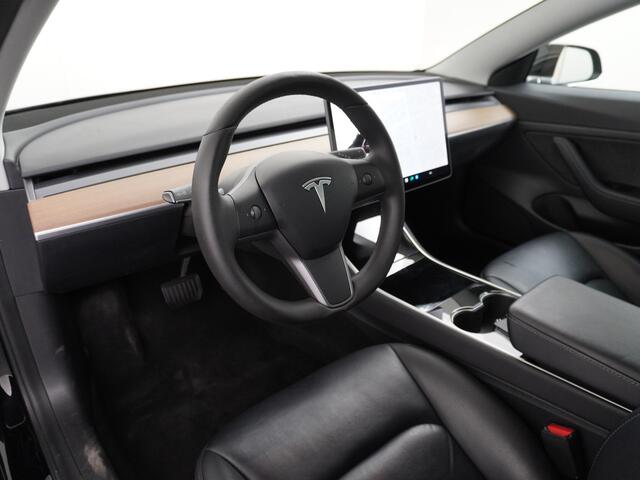Tesla Model 3 RWD SR+ 60kWh 325PK FSD 3-Computer Lmv 18" AutoPilot Leder PanoDak Adaptive-Cruise Lmv Camera's Elektr.-Stuur+Stoelen+Spiegels+Geheugen+Easy-Entry+Verwarmde stoelen Park assistent PDC WIFI Lane-Assist Speed-Assist Navi LED Comfortstoelen ACC DAB Keyless e