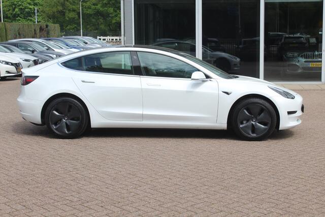 Tesla Model 3 Standard RWD Plus 60 kWh / Autopilot / Panoramadak / Camera / Premium Audio / 18'' / Leder