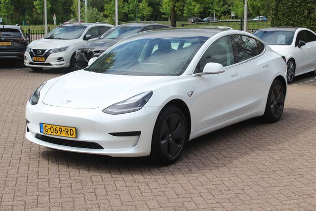 Tesla Model 3 Standard RWD Plus 60 kWh / Autopilot / Panoramadak / Camera / Premium Audio / 18'' / Leder