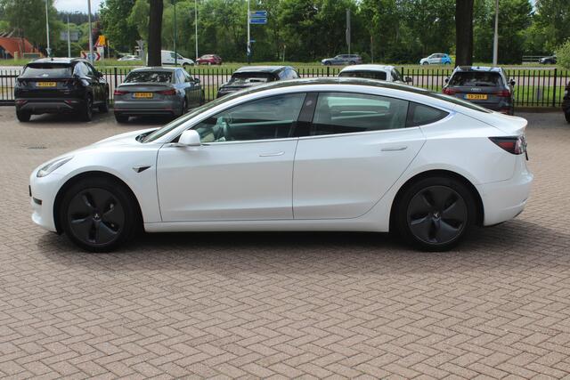 Tesla Model 3 Standard RWD Plus 60 kWh / Autopilot / Panoramadak / Camera / Premium Audio / 18'' / Leder