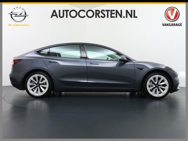 Tesla Model 3 RWD + 60kWh 325PK Facelift Warmtepomp Elek.Achterklep Lmv 19" Draadloze laadpads FSD-3 Computer AutoPilot Leder PanoDak Adaptive Cruise Camera's Elektr.-Stuur+Stoelen+Spiegels+Geheugen+Easy-Entry+Verwarmde Stoelen Park assistent Pdc WIFI Ecc Lane-Assist E