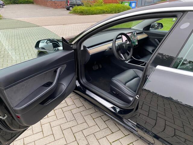 Tesla Model 3 STND.RWD PLUS 60 KWH