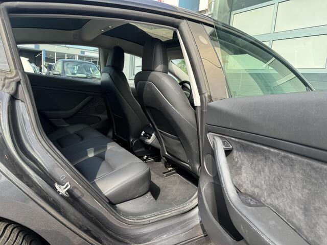 Tesla Model 3 Long Range AWD 75 kWh / AUTOPILOT / MARGE /