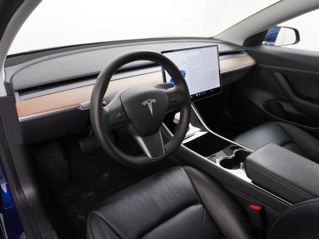 Tesla Model 3 RWD SR+ 60kWh 325PK FSD 3-Computer 18" AutoPilot Leder PanoDak Adaptive-Cruise Lmv Camera's Elektr.-Stuur+Stoelen+Spiegels+Geheugen+Easy-Entry+Verwarmde stoelen Park assistent PDC WIFI Lane-Assist Speed-Assist Navi LED Comfortstoelen ACC DAB Voorverwarmen
