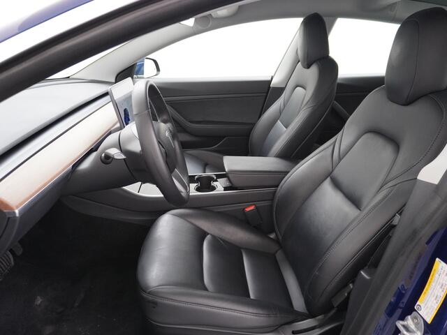 Tesla Model 3 RWD SR+ 60kWh 325PK FSD 3-Computer 18" AutoPilot Leder PanoDak Adaptive-Cruise Lmv Camera's Elektr.-Stuur+Stoelen+Spiegels+Geheugen+Easy-Entry+Verwarmde stoelen Park assistent PDC WIFI Lane-Assist Speed-Assist Navi LED Comfortstoelen ACC DAB Voorverwarmen