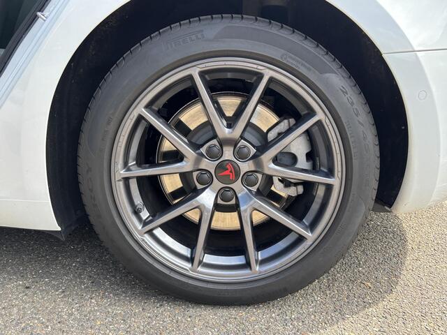 Tesla Model 3 Standard RWD Plus 60 kWh Tesla Model 3 Facelift | LFP-accu | Rijklaar & 12 mnd BOVAG Garantie