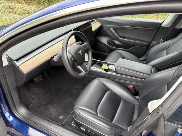 Tesla Model 3 Standard RWD Plus 60 kWh / PANORAMADAK / INCL BTW / LEER / NAVI