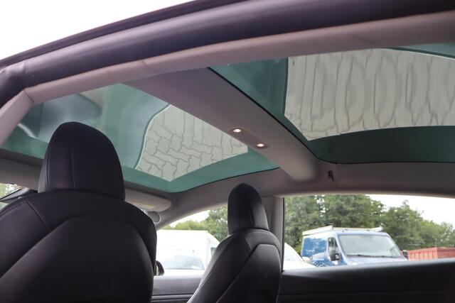Tesla Model 3 Long Range AWD 75 kWh Panoramadak, Trekhaak, Camera, Lederen interieur,