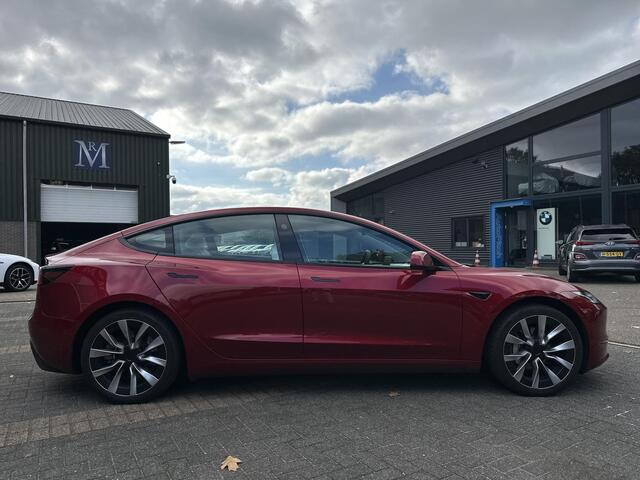 Tesla Model 3 Long Range AWD 78 kWh TREKHAAK | FULL SELFDRIVE | VOLLEDIGE FABRIEKSGARANTIE T/M 12-2027/80.000KM | AANDRIJFLIJN EN ACCU GARANTIE T/M 12-2031