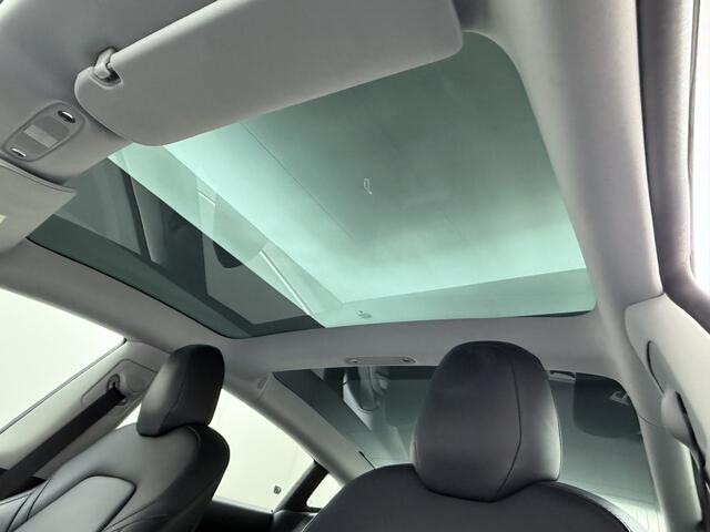 Tesla Model 3 RWD SR+ 60kWh 325PK Lmv 18" AutoPilot FSD 2.5 Leder PanoDak Adaptive-Cruise Lmv Camera's Elektr.-Stuur+Stoelen+Spiegels+Geheugen+Easy-Entry+Verwarmde stoelen Park assistent PDC WIFI Lane-Assist Speed-Assist Navi LED Comfortstoelen ACC DAB Voorverwarmen in