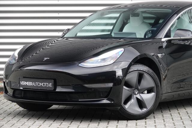Tesla Model 3 Standard RWD Plus 60 kWh | Trekhaak | AutoPilot | Wit Leder |