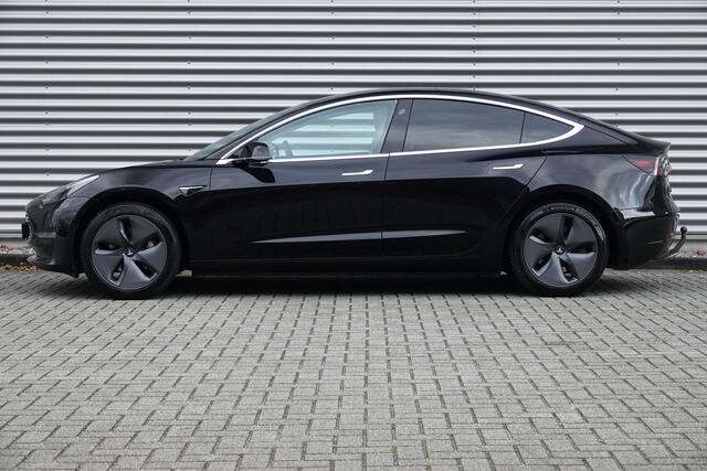 Tesla Model 3 Standard RWD Plus 60 kWh | Trekhaak | AutoPilot | Wit Leder |