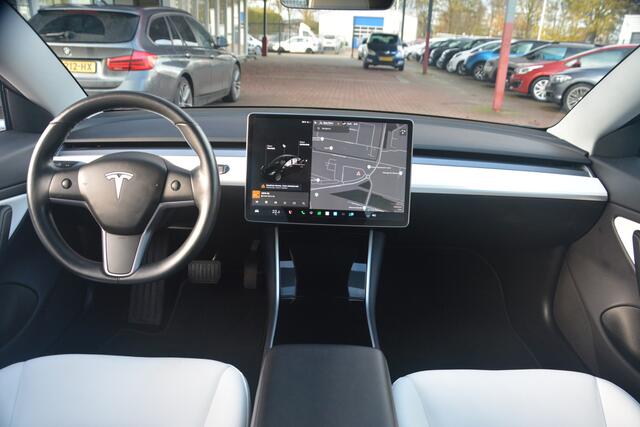 Tesla Model 3 Long Range AWD 75 kWh | Navigatie | DAB+ | Autopilot | Leer | NL auto!! |
