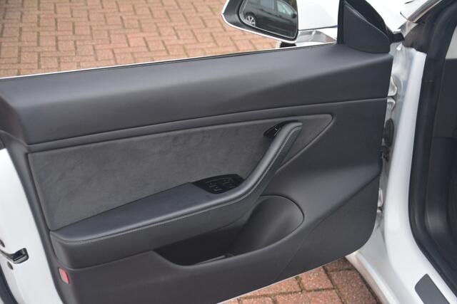 Tesla Model 3 Performance AWD 75 kWh | Autopilot | Leer | Navigatie | NL auto | 1e eigenaar!! |