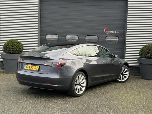 Tesla Model 3 Long Range AWD 75 kWh | Autopilot | Panoramadak | Camera | Lederen Bekleding | 19 Inch Lichtmetalen Velgen |