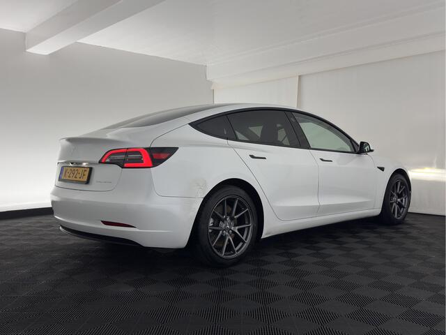 Tesla Model 3 Long Range AWD 75 kWh (INCL-BTW) *AUT | PANO | AUTO-PILOT | LUXURY-LEATHER | KEYLESS | FULL-LED | MEMORY-PACK | SURROUND-VIEW | DAB | CARPLAY | DIGI-COCKPIT | LANE-ASSIST | COMFORT-SEATS | 18"ALU*