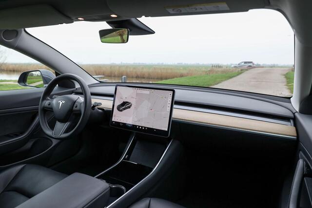 Tesla Model 3 Standard RWD Plus LFP 60 kWh ? Performance velg ? ACC ? Pano