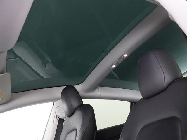 Tesla Model 3 Standard RWD Plus 60 kWh | Navigatie | Panoramadak | Leder |