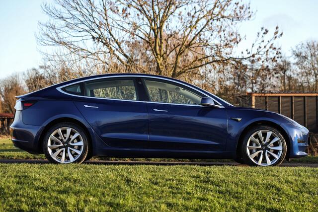 Tesla Model 3 Standard RWD Plus 60 kWh ? 19 Inch ? Pano ? Camera