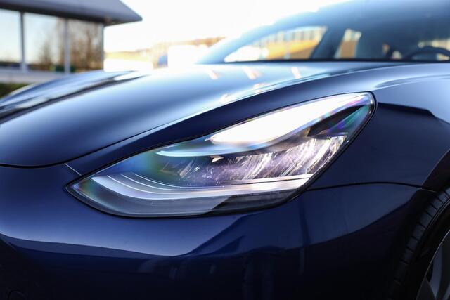 Tesla Model 3 Standard RWD Plus 60 kWh ? 19 Inch ? Pano ? Camera