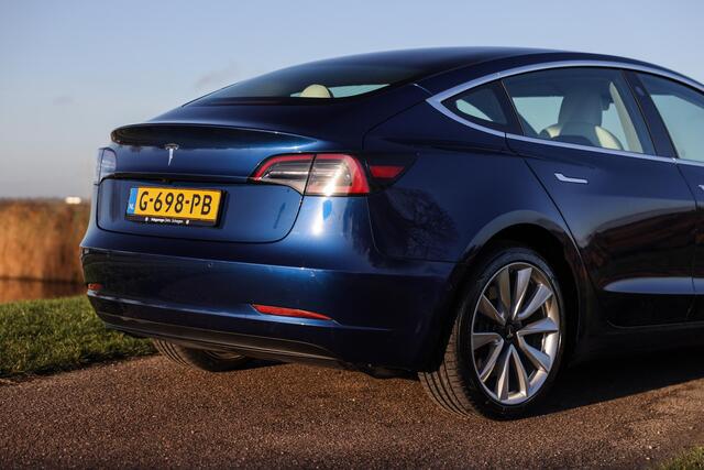 Tesla Model 3 Standard RWD Plus 60 kWh ? 19 Inch ? Pano ? Camera