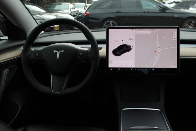 Tesla Model 3 Standard RWD Plus 60 kWh / FACELIFT / Autopilot / Panoramadak / Camera / Leder / 19'' / Leder / Premium Audio / Warmtepomp