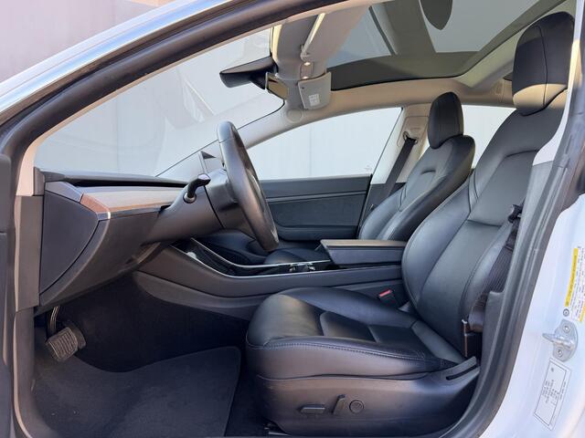 Tesla Model 3 Standard RWD Plus 60 kWh / SOH 90% / Panoramadak / WLTP 448 km / CCS / Autopilot / Camera / Elektr. stoelen / Stoelverwarming / NAP /